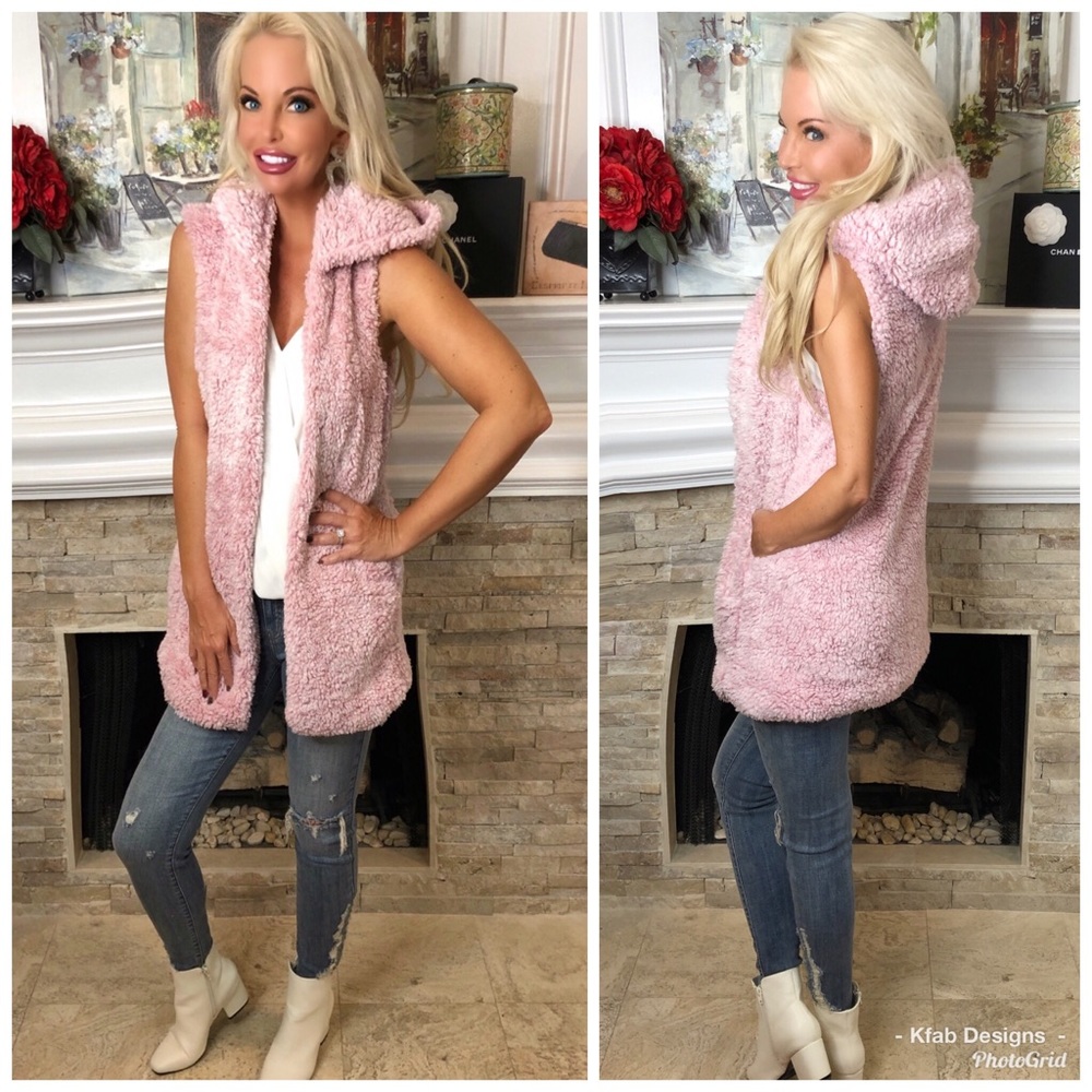 šLAST Blush Sherpa Faux Fur Hoodie Vest w/Pockets - Picture 1 of 8